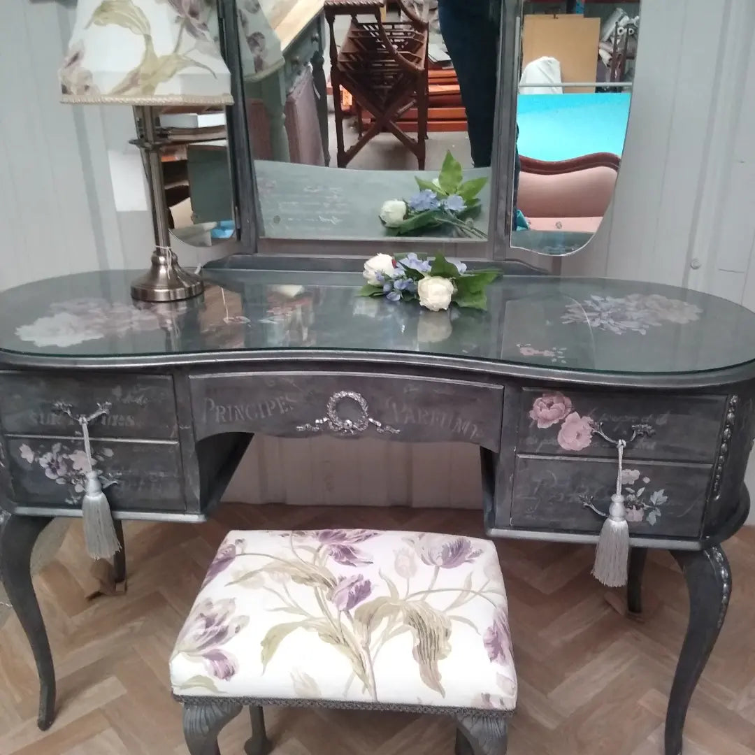 French Style Dressing Table