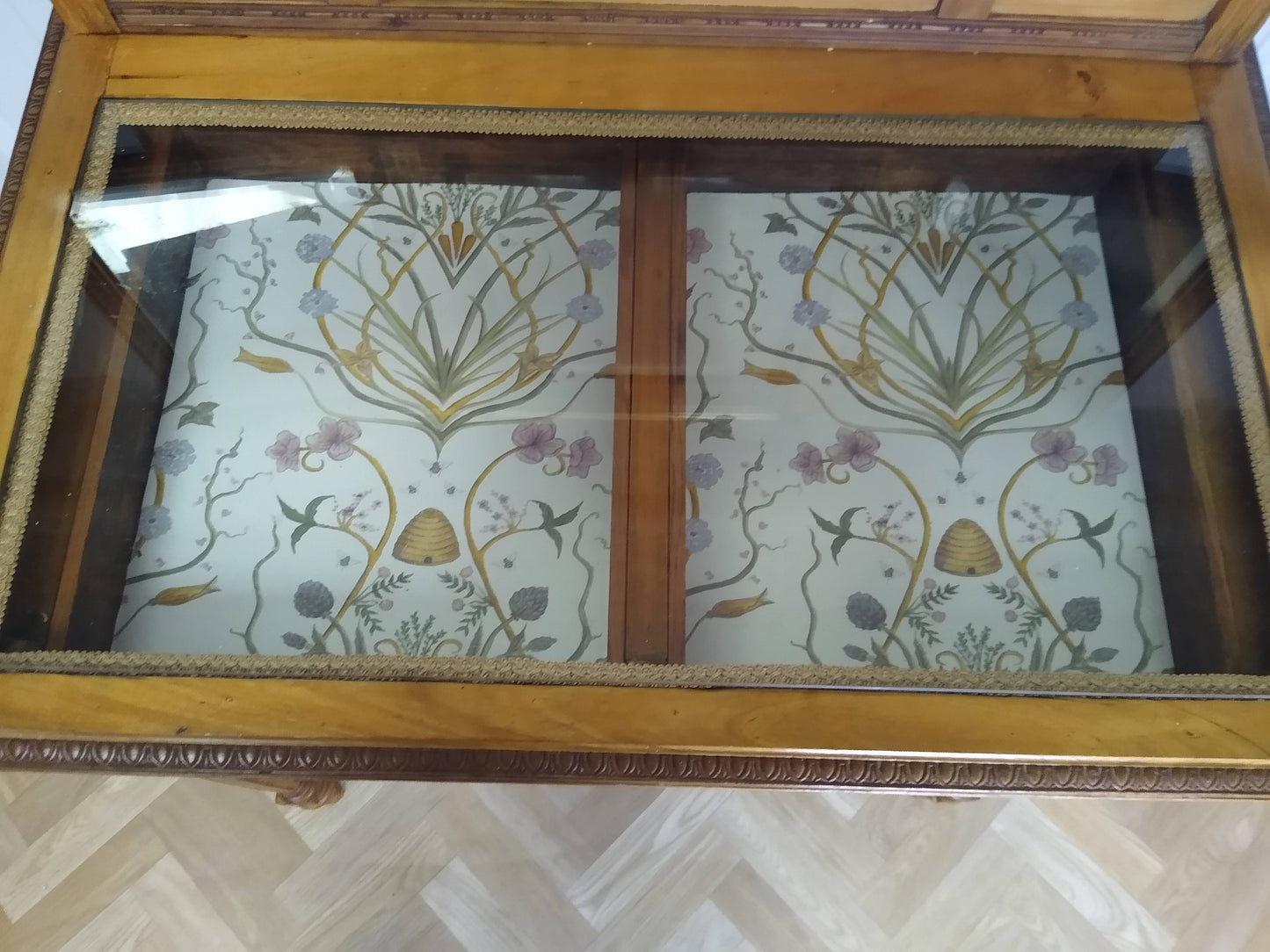 Rare Bijouterie/Vitrine Style Dressing Table