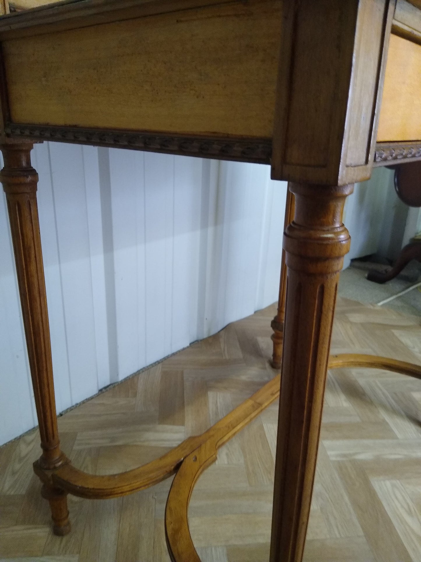 Rare Bijouterie/Vitrine Style Dressing Table
