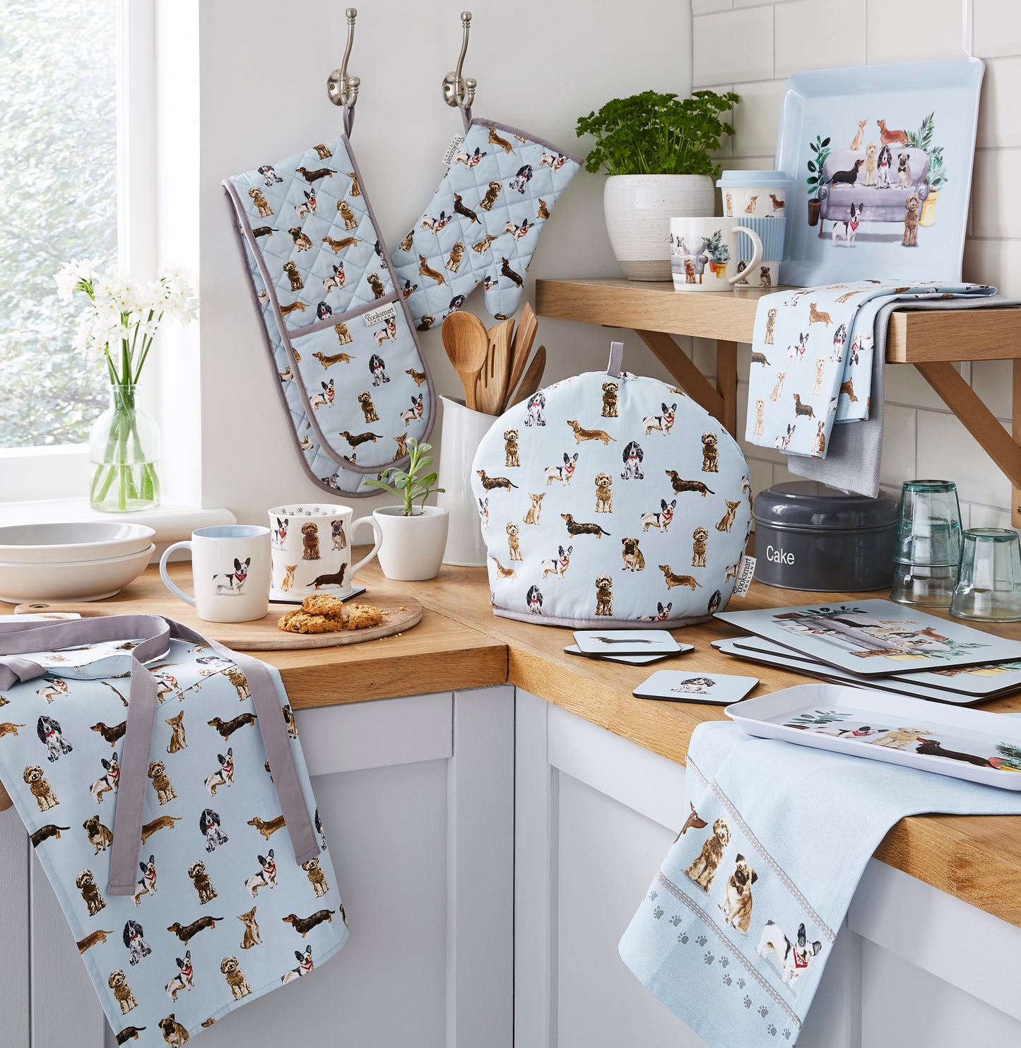 Cotton Apron from the coordinating range of kitchenware and textiles from cooksmart.